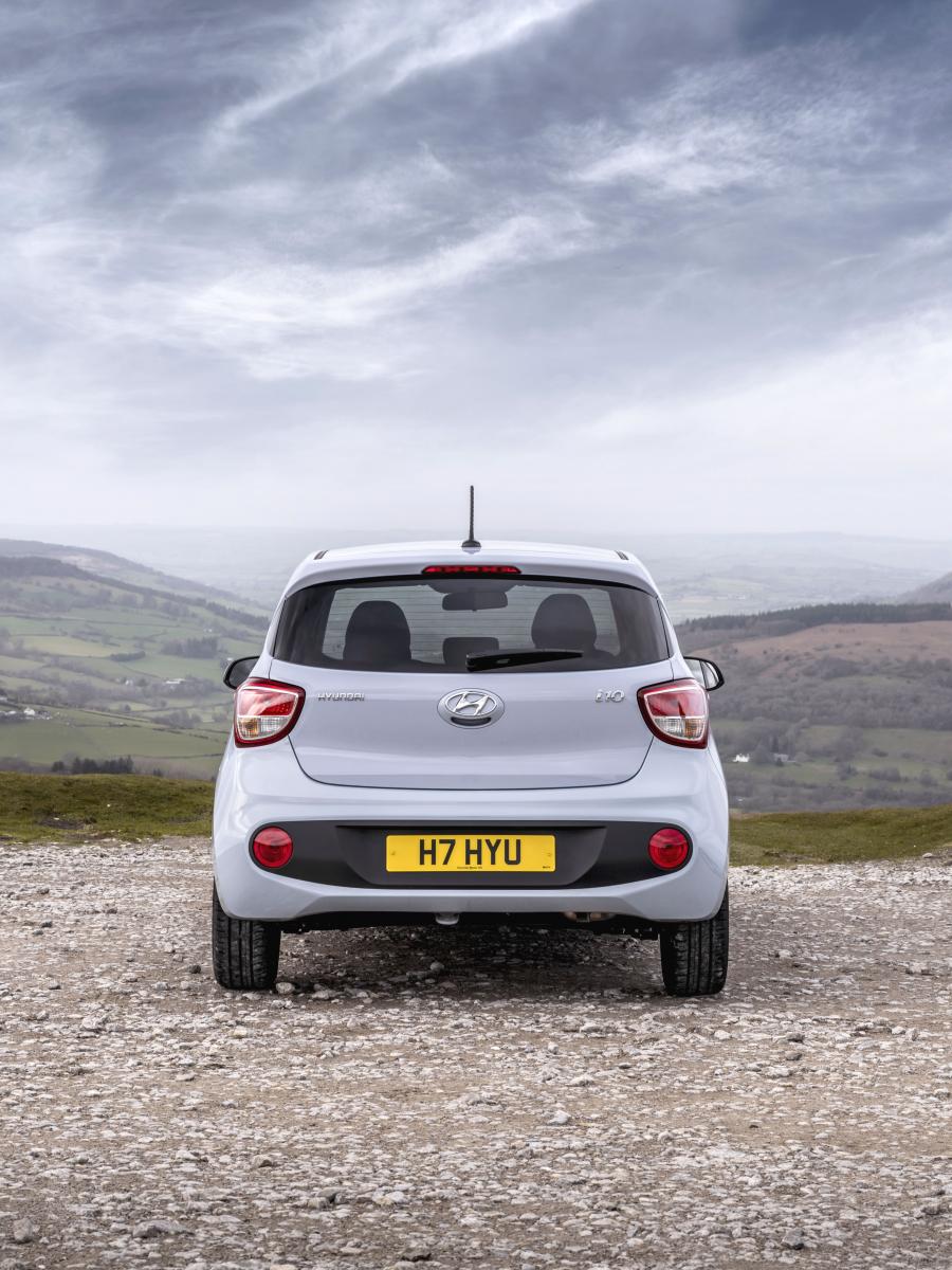  Hyundai i10 Play 2019 года  (UK) (фото 23 из 42)